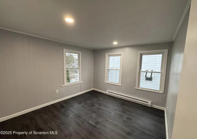 $1,500 | 342 East Main Street, Wilkes Barre, PA 18705