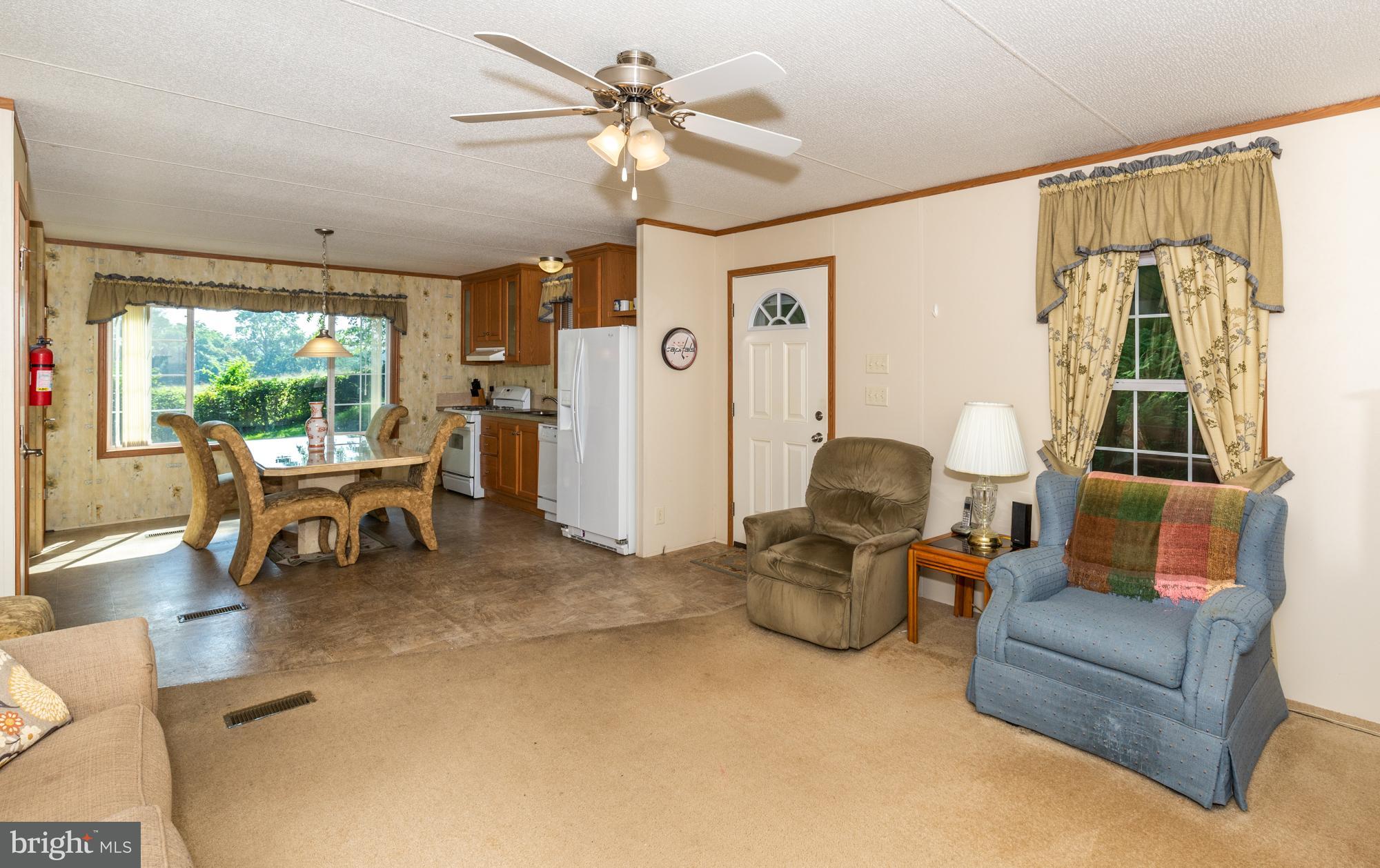376 Pennsy Road New Providence, PA 17560 - Photo 8 of 28 Living Room