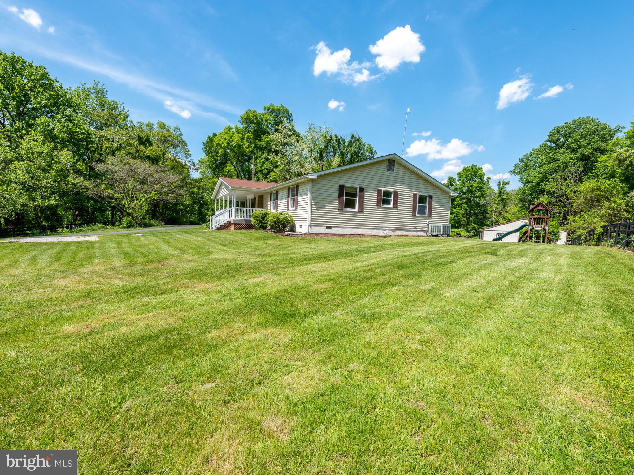 1989 Allen Road Berryville, VA 22611 - Photo 5 of 51