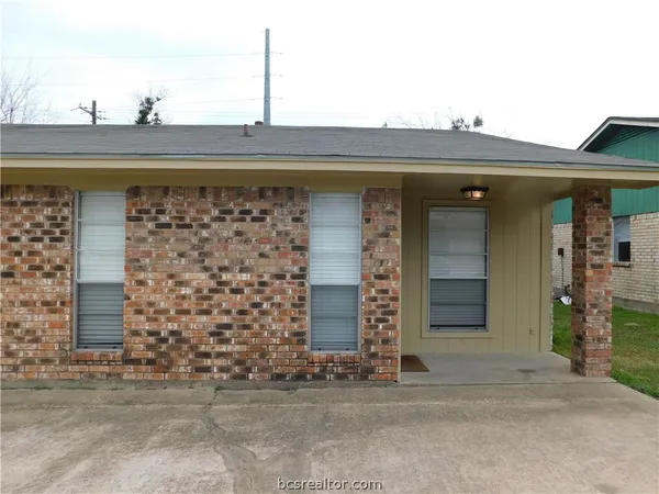 $280,000 | 2510 Long Drive, Unit A & B, Bryan, TX 77802