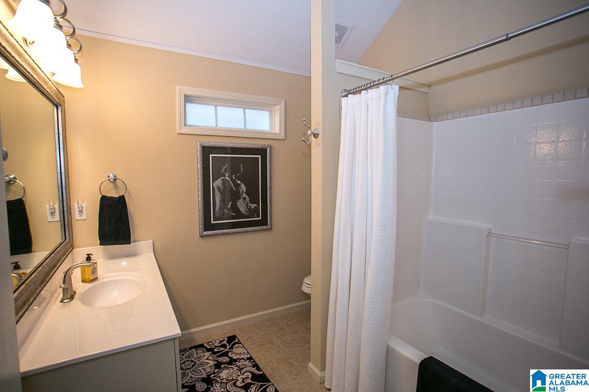 190 Village Drive Calera, AL 35040 - Photo 11 of 16