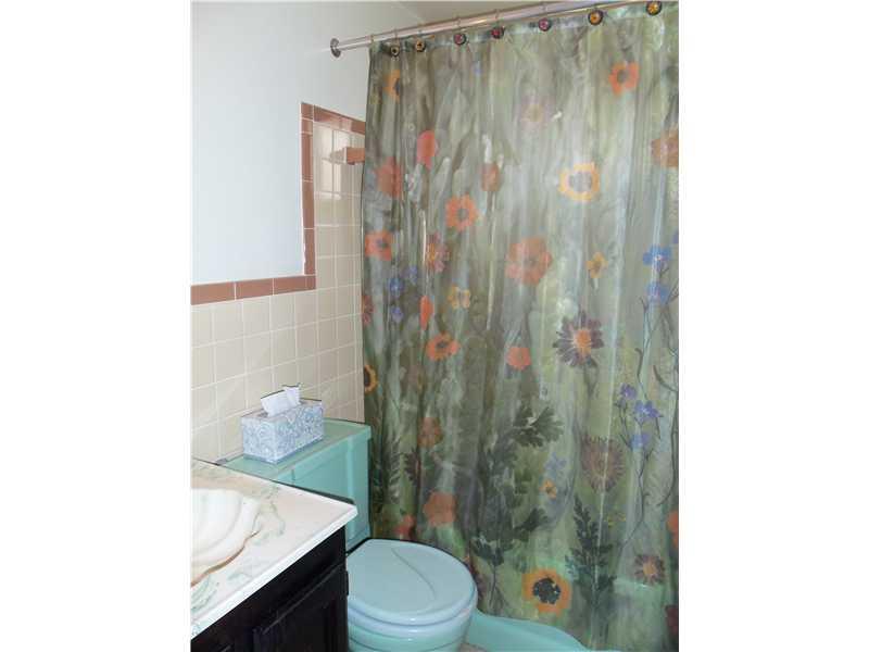 211 Barbara Drive McKees Rocks, PA 15136 - Photo 12 of 18 Full Bath.