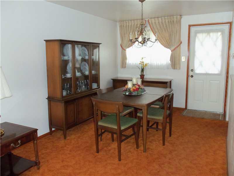 211 Barbara Drive McKees Rocks, PA 15136 - Photo 5 of 18 Dining Room.