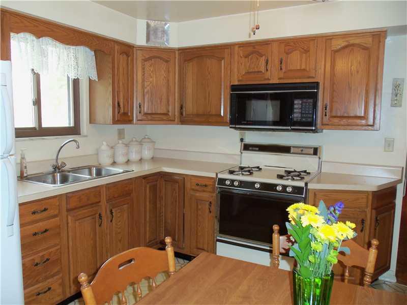 211 Barbara Drive McKees Rocks, PA 15136 - Photo 8 of 18 Kitchen.