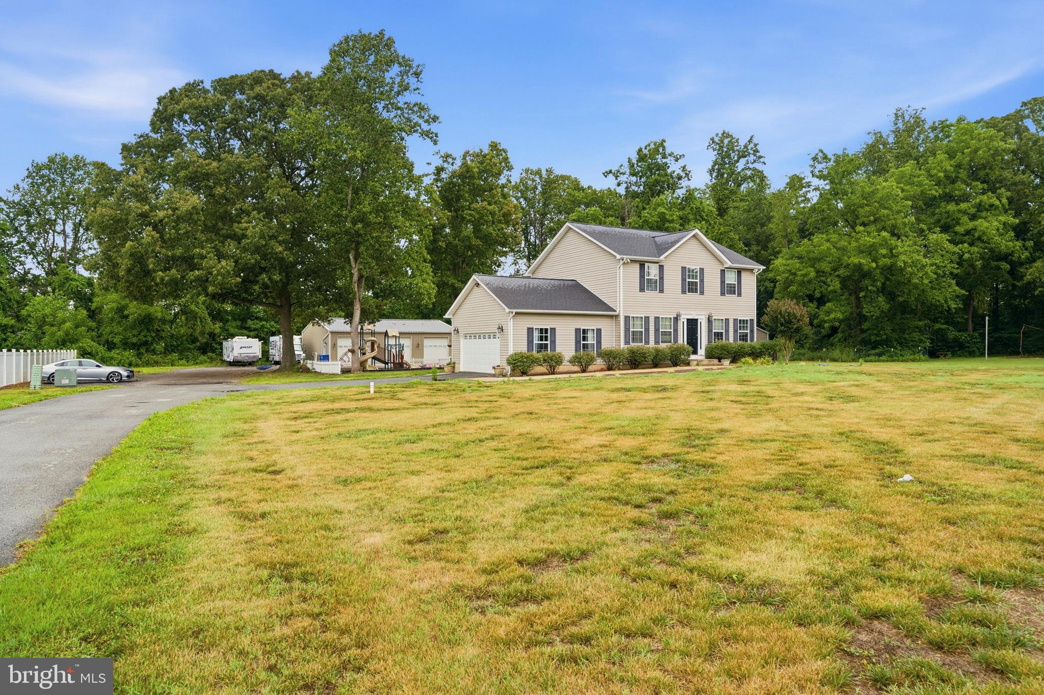 38970 Reeves Road Mechanicsville, MD 20659 - Photo 3 of 47 Long driveway with endless parking.