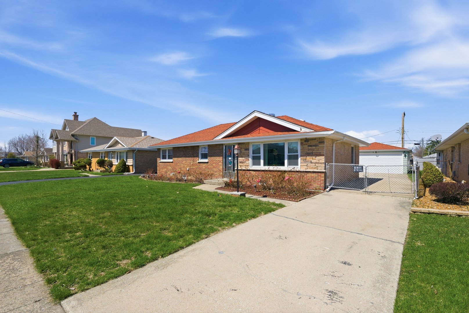 7824 74th Street Bridgeview, IL 60455 - Photo 3 of 30