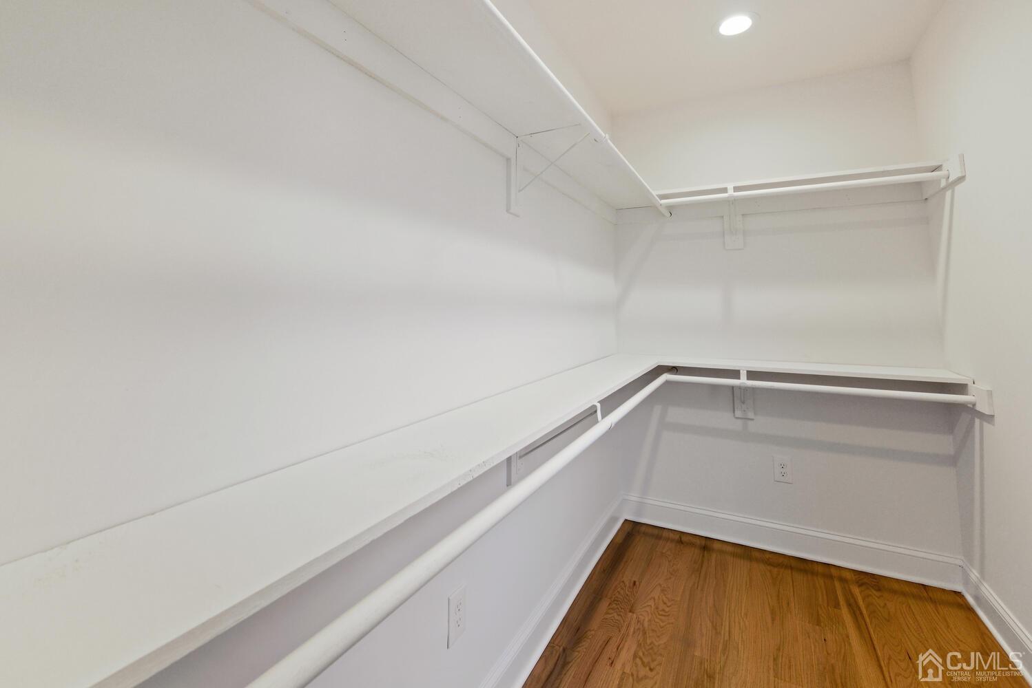 20 Sunset Drive Clark, NJ 07066 - Photo 19 of 32 a view of an empty room