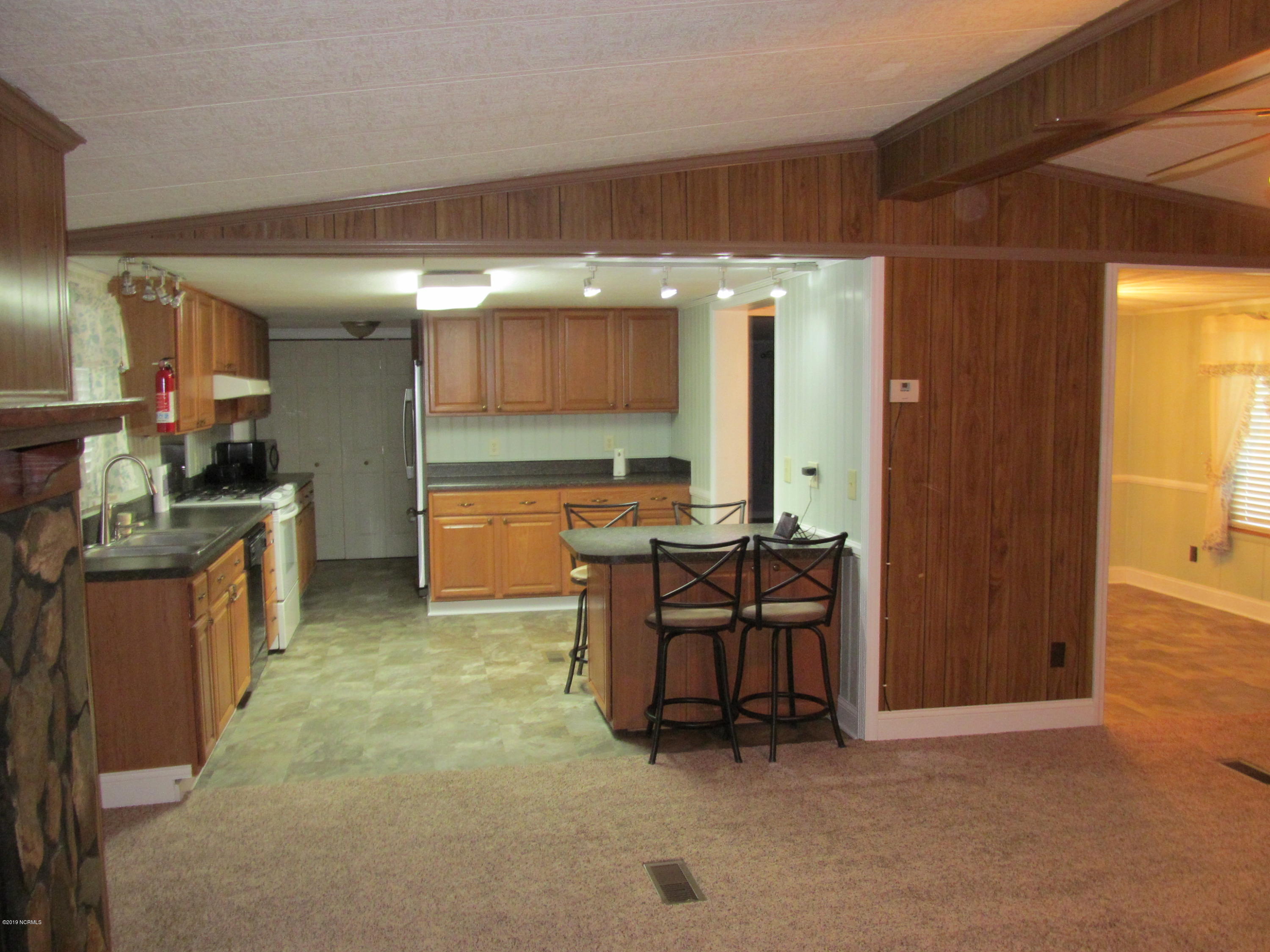 145 Crows Nest Road Beaufort, NC 28516 - Photo 17 of 40 Open Living Space