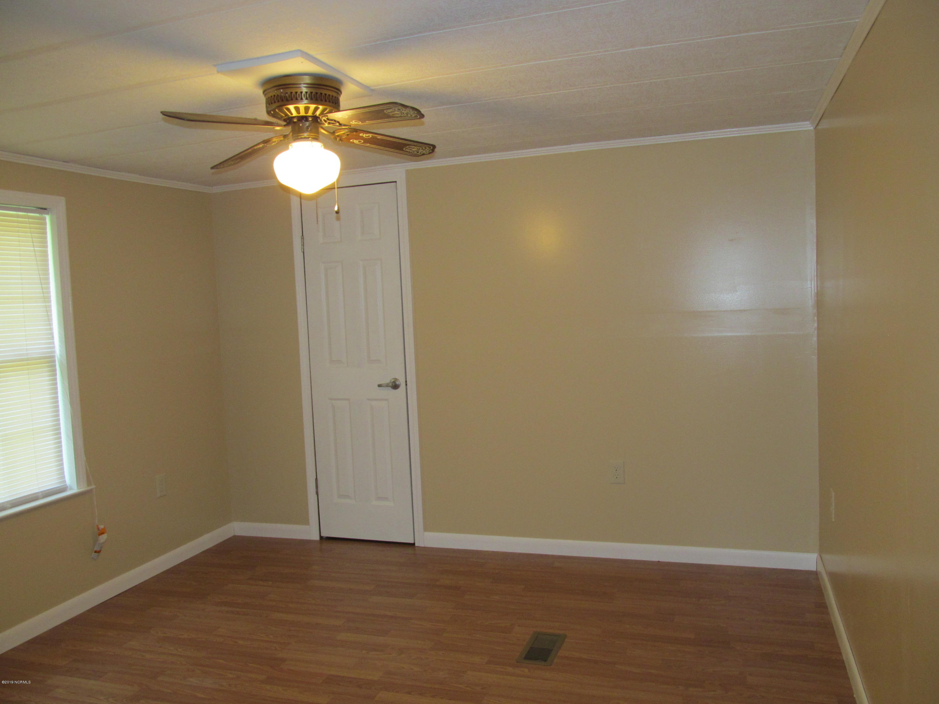145 Crows Nest Road Beaufort, NC 28516 - Photo 24 of 40 Bedroom 3