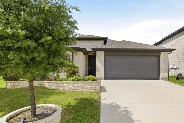 $2,400 | 6204 Thunderwing Drive, Fort Worth, TX 76179