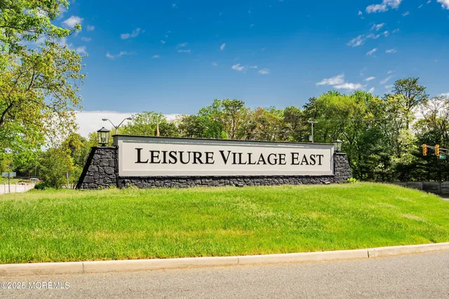 $265,000 | 954 C Aberdeen Drive, Unit C, Lakewood, NJ 08701