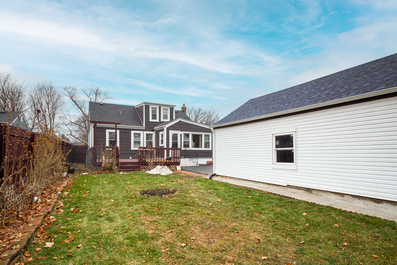 683 Columbia Avenue Elgin, IL 60120 - Photo 26 of 29 a house view with a garden space