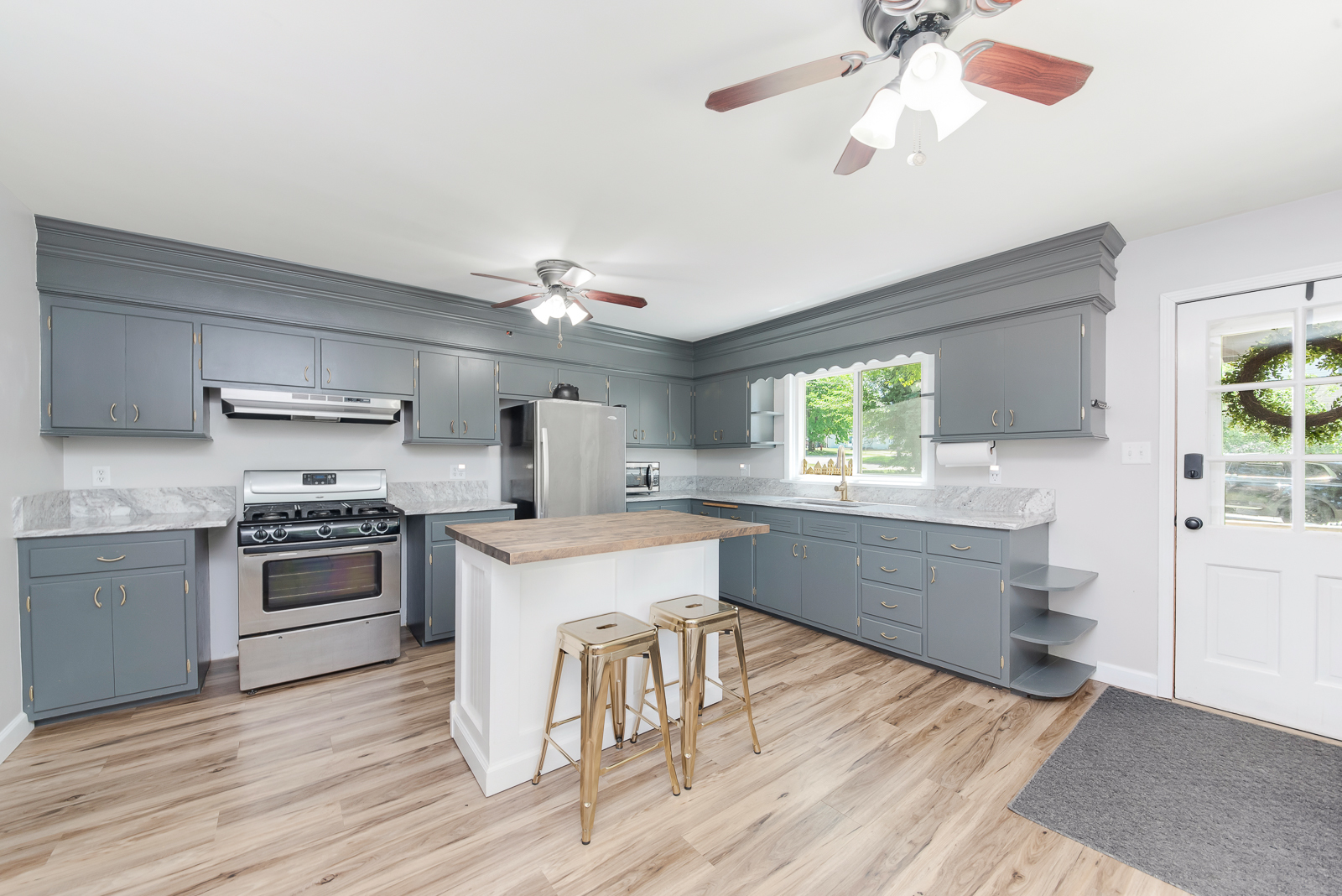 409 South Hamilton Street, Unit 409 Lockport, IL 60441 - Photo 4 of 13