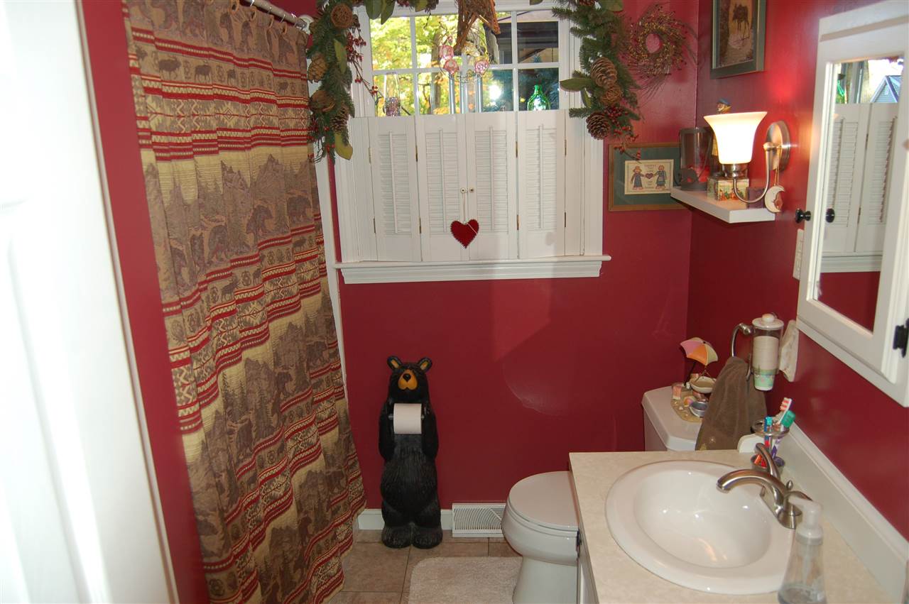 176 Ridgefield Drive Milford, NH 03055 - Photo 20 of 23 Gallery Image 20