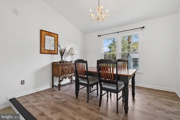 $695,000 | 13400 Catoctin Court, Herndon, VA 20170