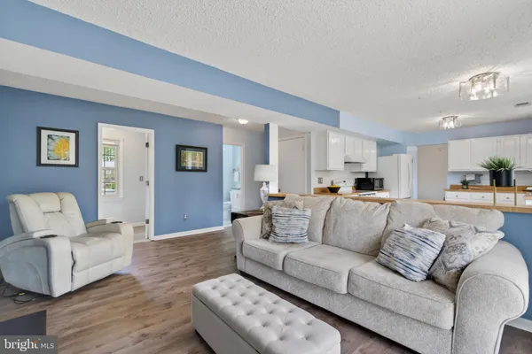 $695,000 | 13400 Catoctin Court, Herndon, VA 20170