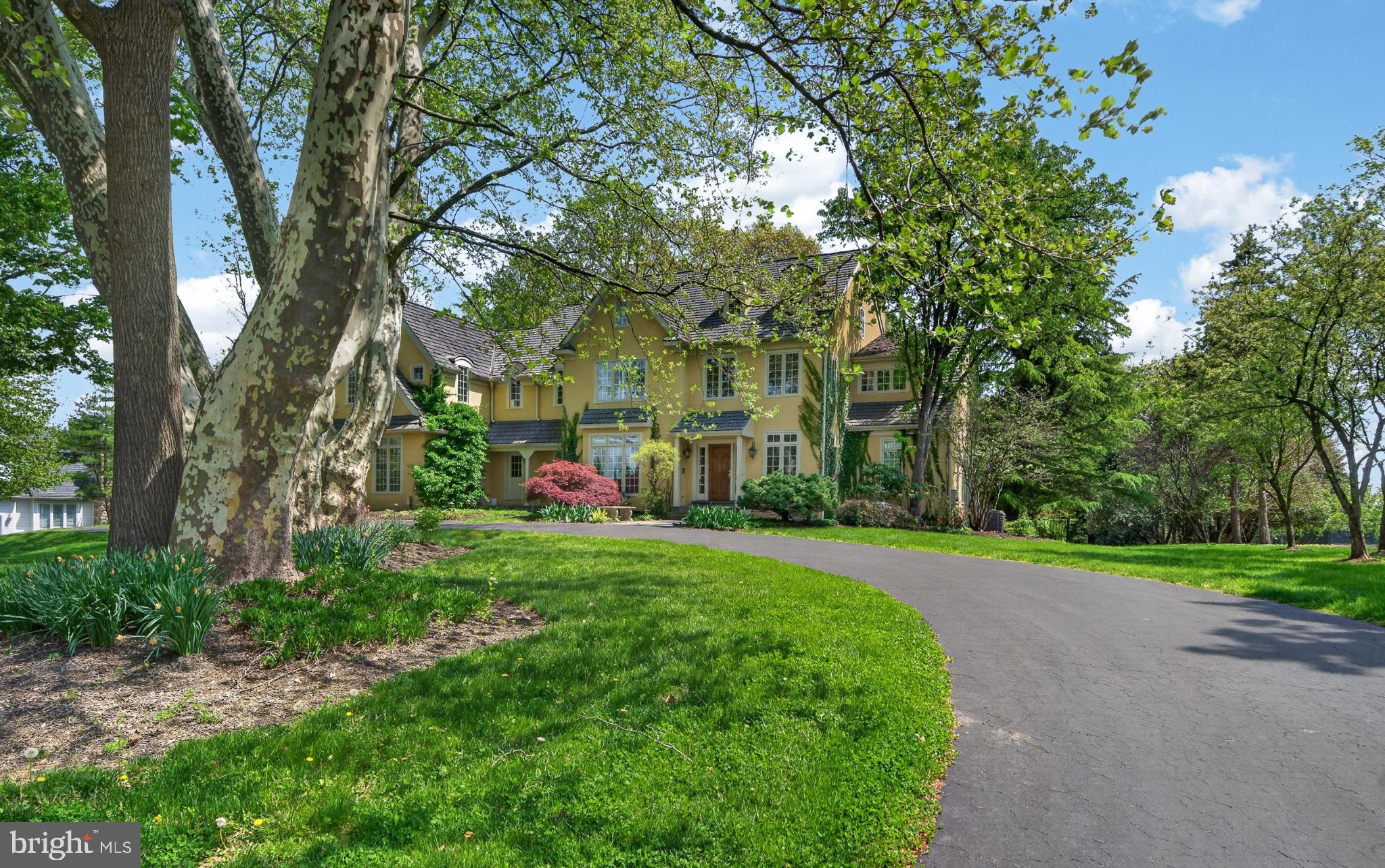 11 Harrison Drive Newtown Square, PA 19073 - Photo 3 of 80 Charming estate with lush surroundings.