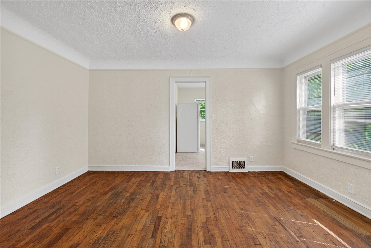 242 West High Street Jackson, MI 49203 - Photo 16 of 41