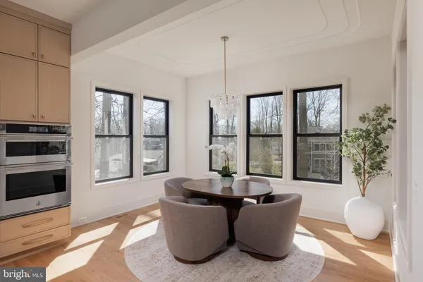 $2,599,888 | 913 Symphony Circle Southwest, Vienna, VA 22180