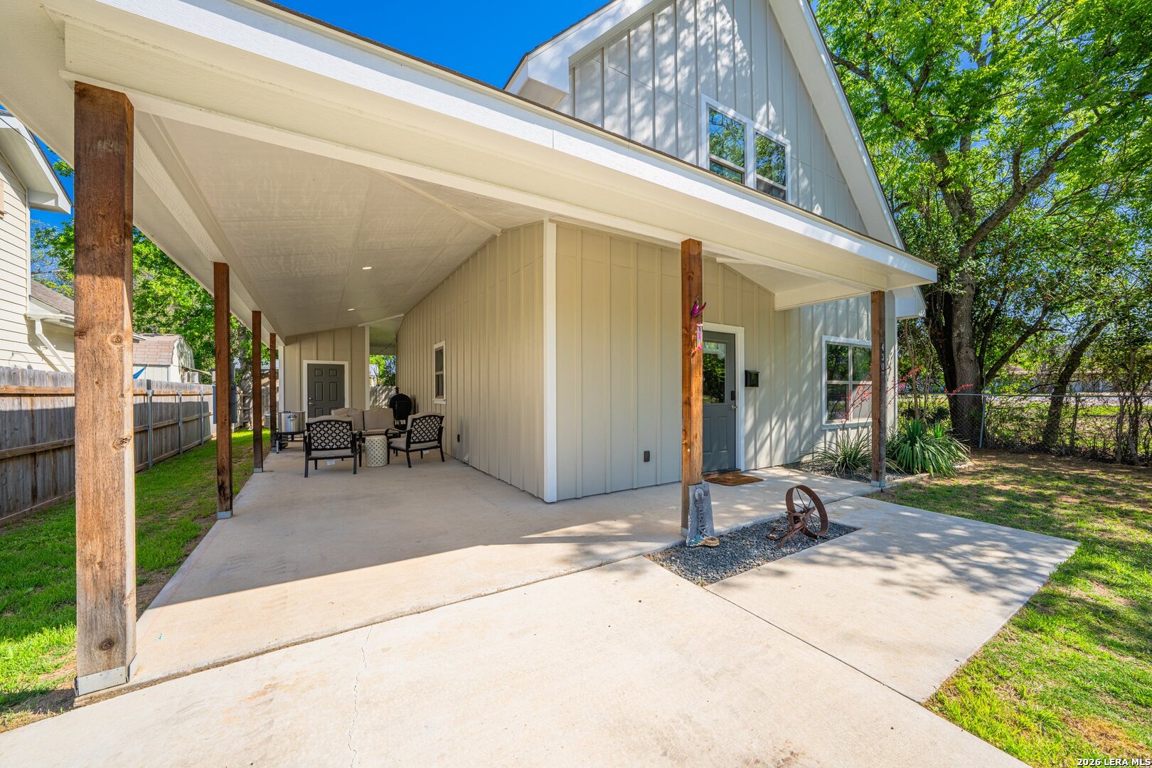 430 C Kerrville, TX 78028 - Photo 3 of 24