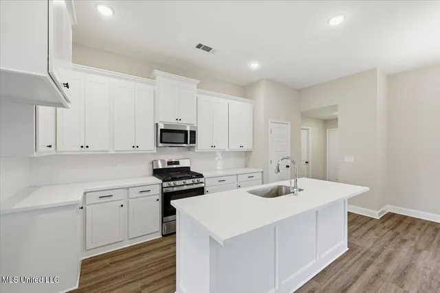 $319,999 | 108 Madisonville Drive, Canton, MS 39046