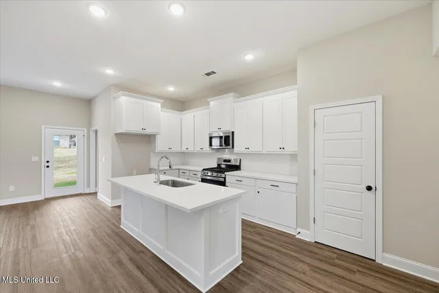 $319,999 | 108 Madisonville Drive, Canton, MS 39046