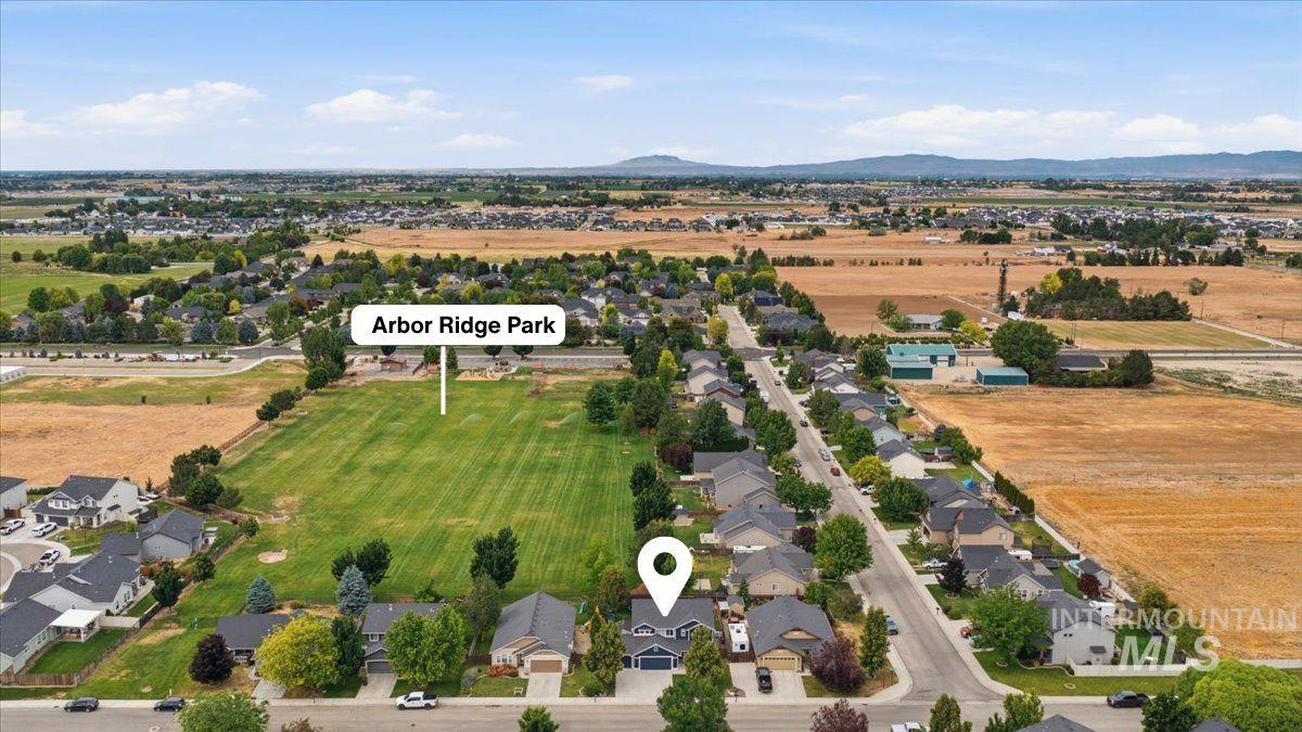 582 West Treehouse Way Kuna, ID 83634 - Photo 2 of 38
