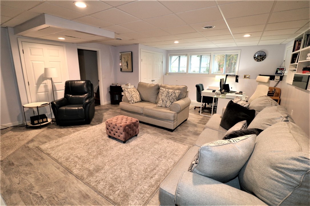 80 Old Pine Road Narragansett, RI 02882 - Photo 26 of 47