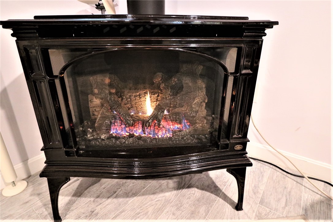 80 Old Pine Road Narragansett, RI 02882 - Photo 27 of 47