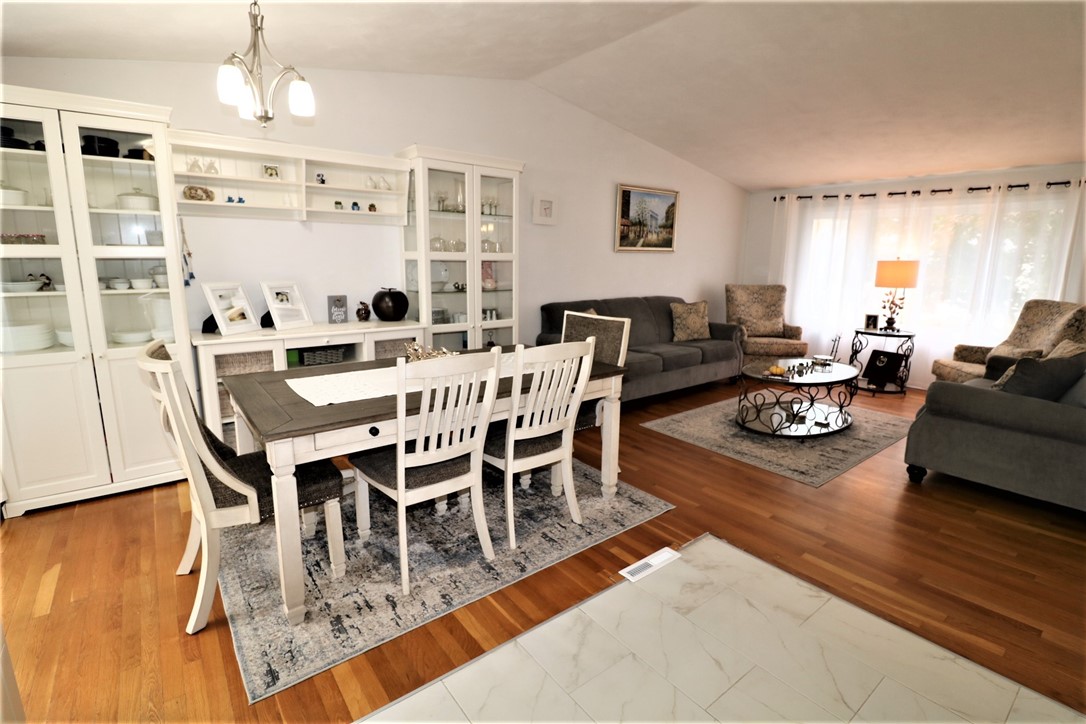 80 Old Pine Road Narragansett, RI 02882 - Photo 10 of 47