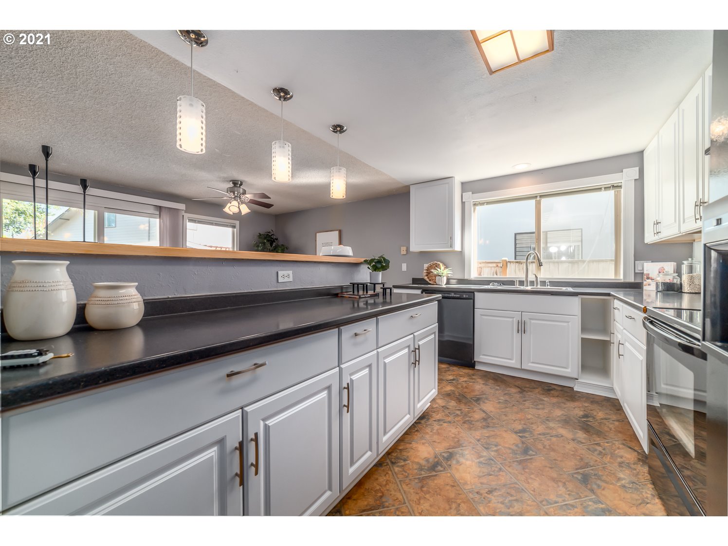1191 Risden Place Eugene, OR 97404 - Photo 14 of 31 Gallery Image 14