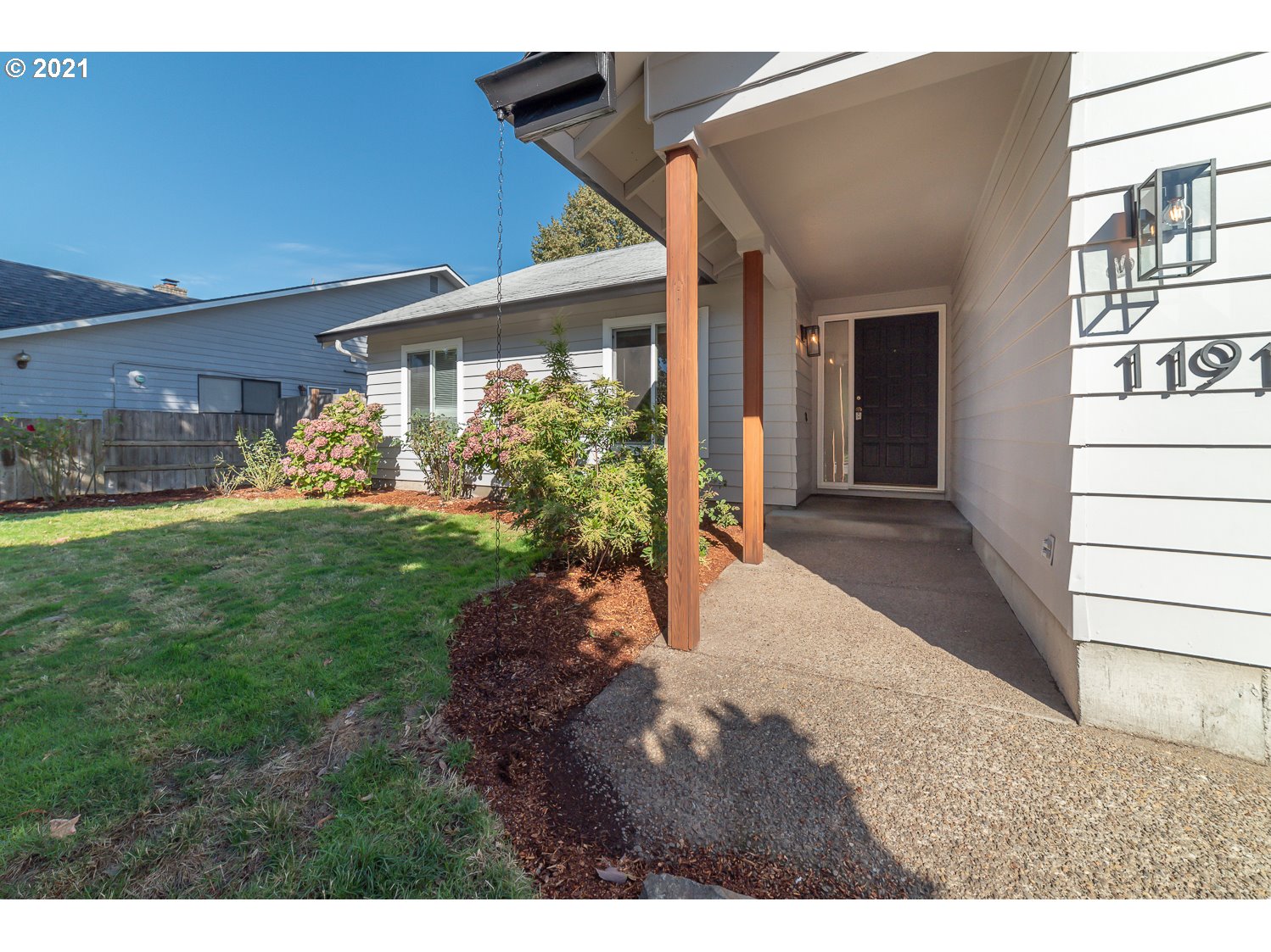 1191 Risden Place Eugene, OR 97404 - Photo 4 of 31 Gallery Image 4