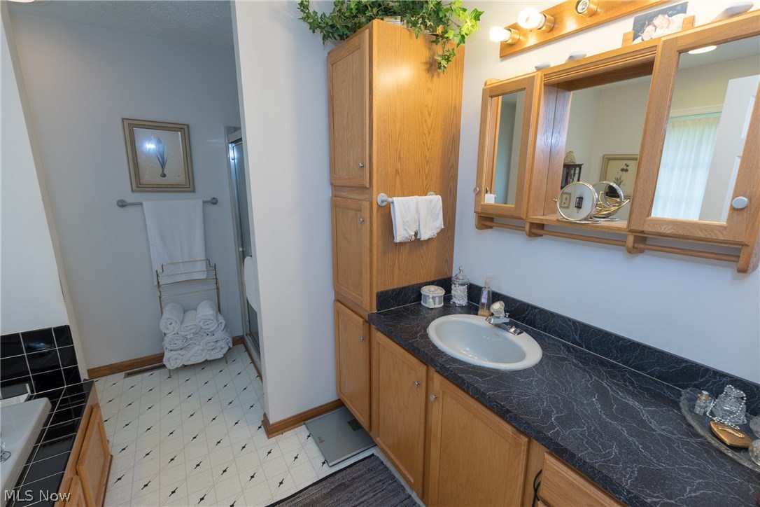 269 Miles Road Chagrin Falls, OH 44022 - Photo 20 of 30 Gallery Image 20