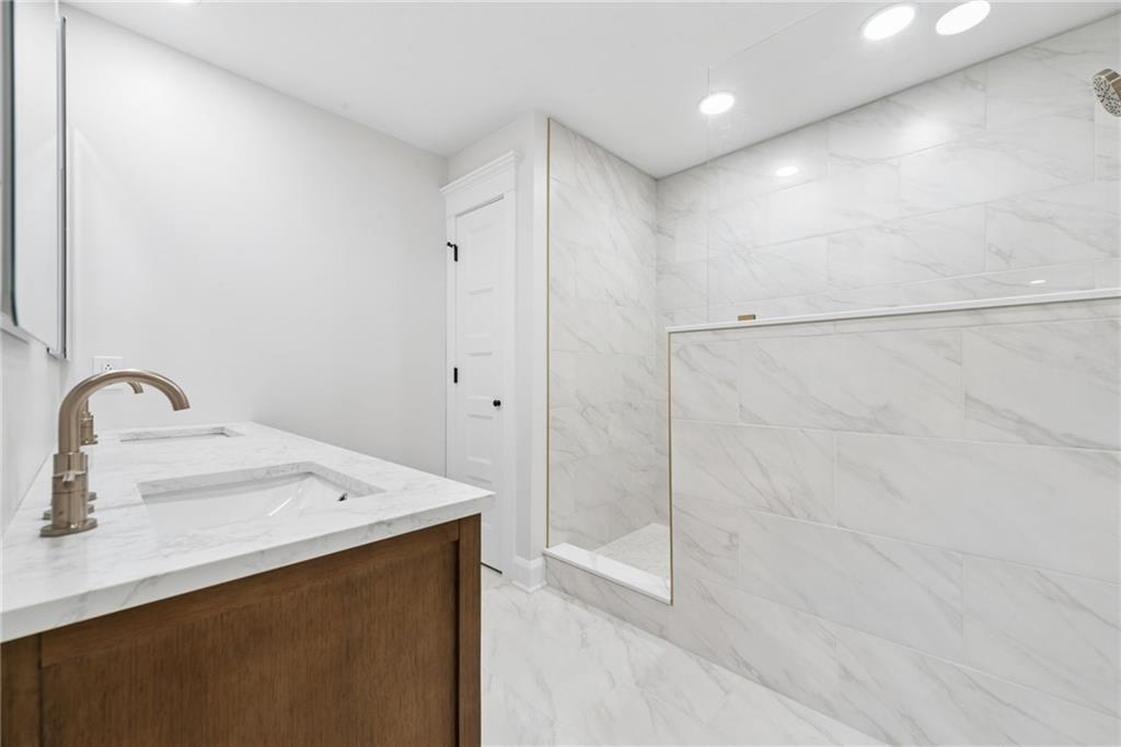 1307 Player Way Gibsonia, PA 15044 - Photo 28 of 42