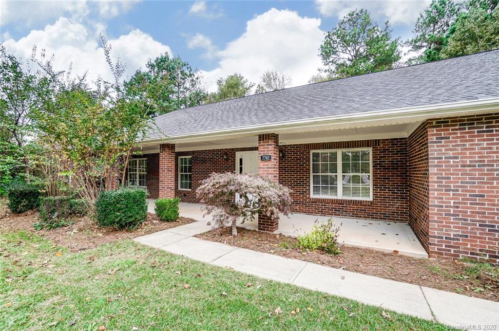 7782 Rabbit Circle Denver, NC 28037 - Photo 1 of 38 Gallery Image 1