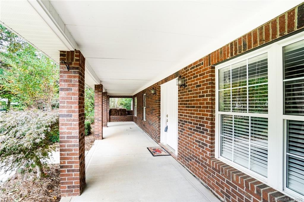 7782 Rabbit Circle Denver, NC 28037 - Photo 5 of 38 Gallery Image 5