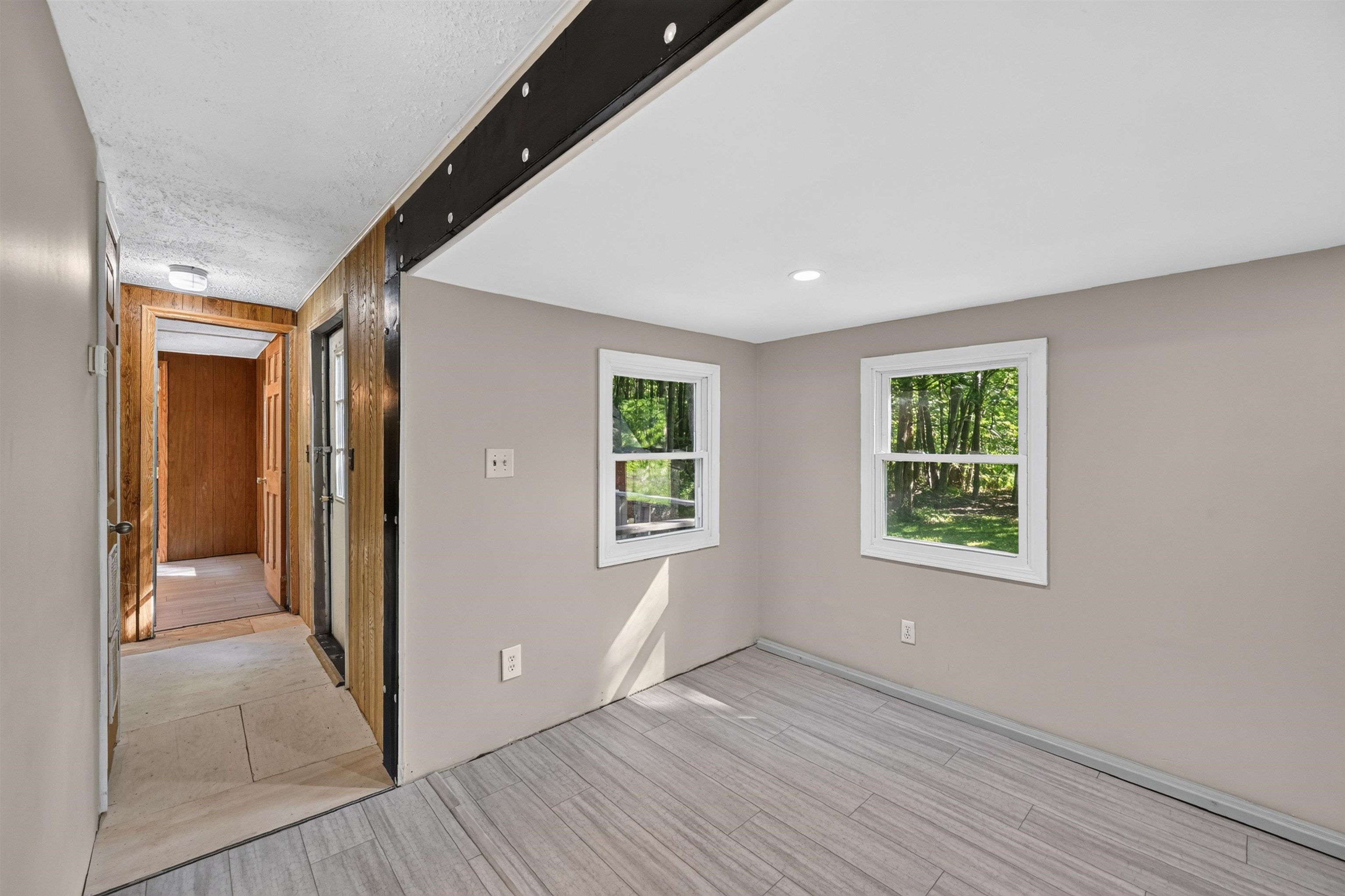 249 East Bradford Road Midland, MI 48640 - Photo 19 of 66