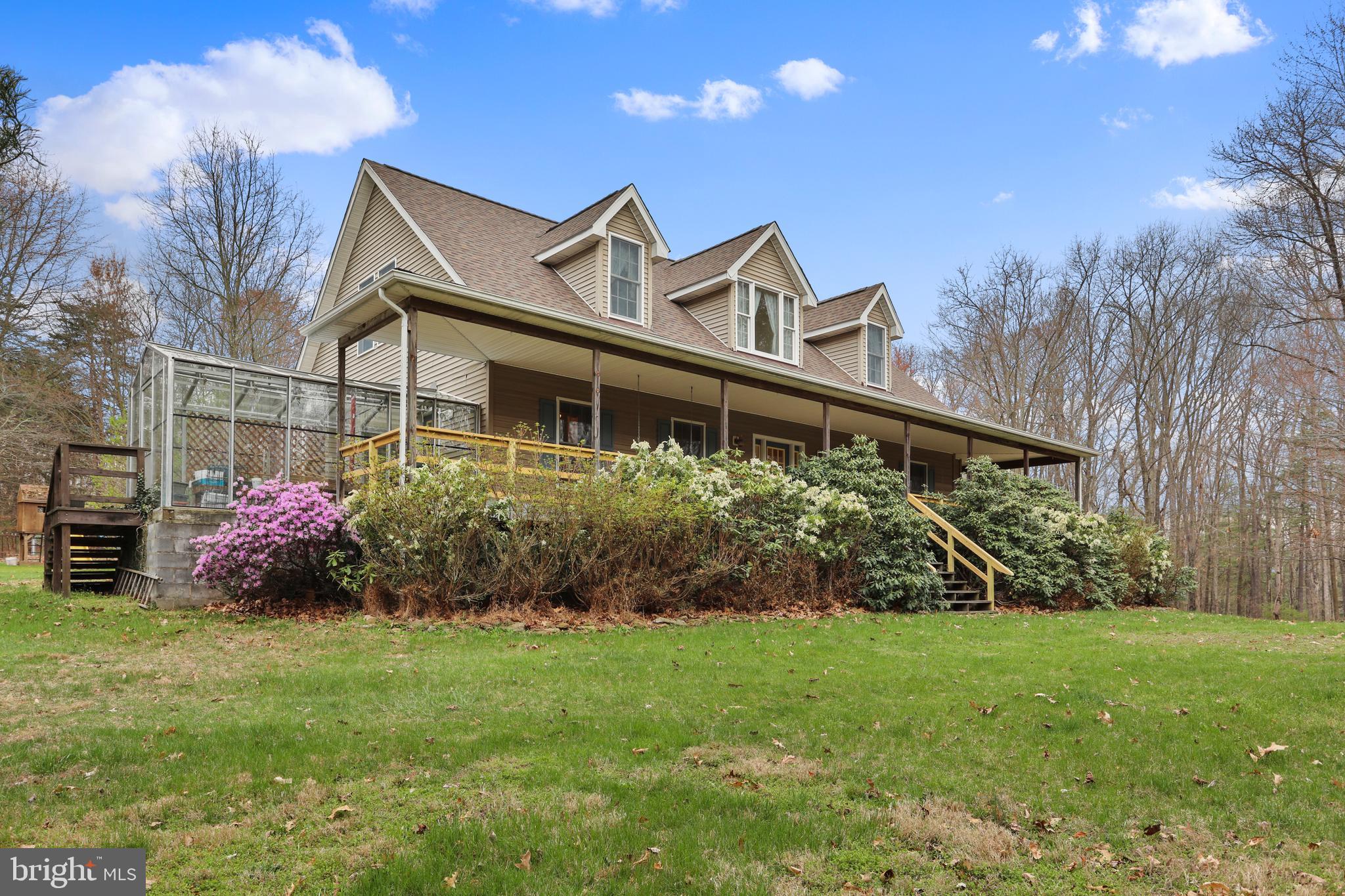 395 Packing House Road Berkeley Springs, WV 25411 - Photo 2 of 83