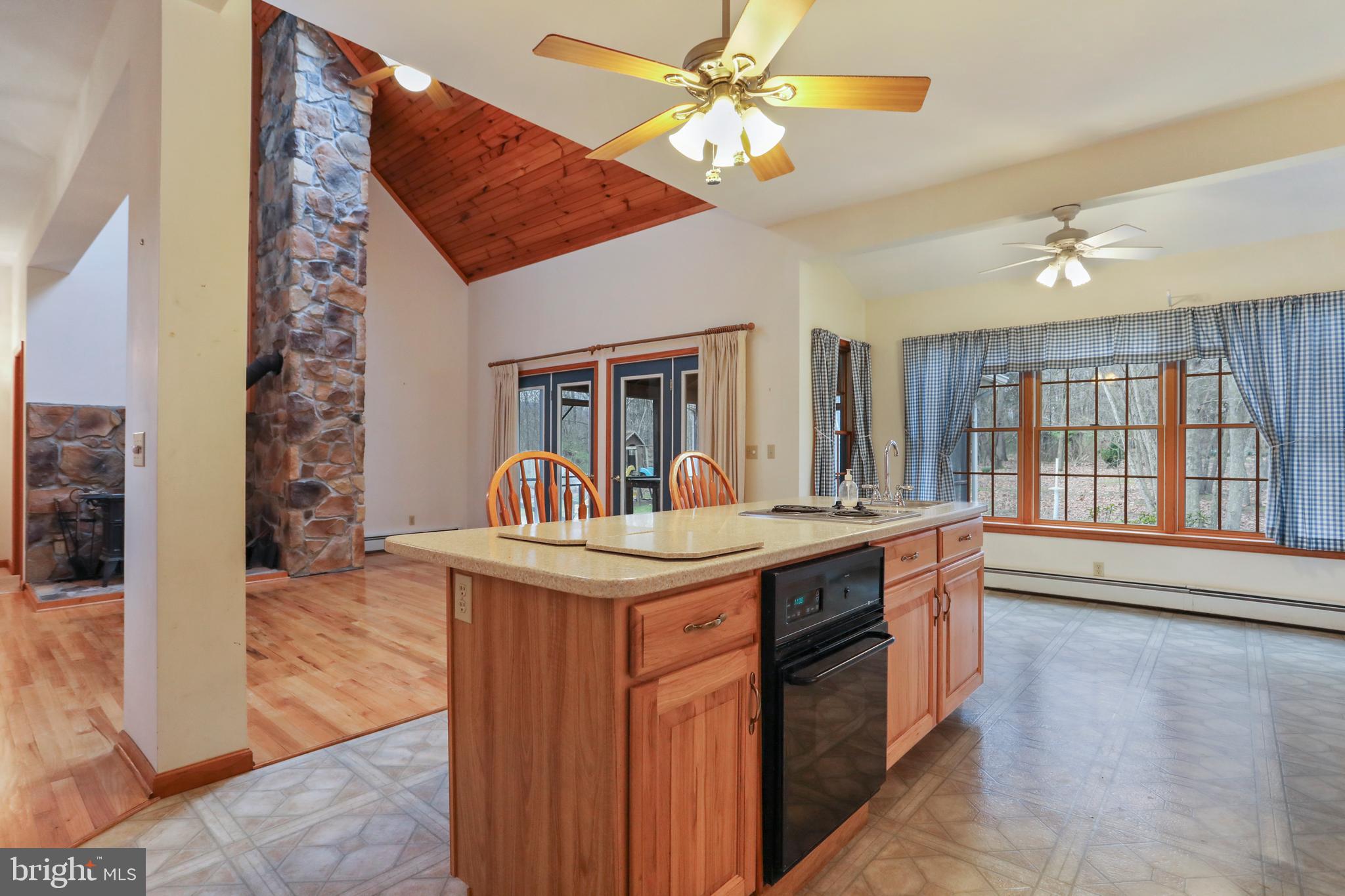 395 Packing House Road Berkeley Springs, WV 25411 - Photo 16 of 83