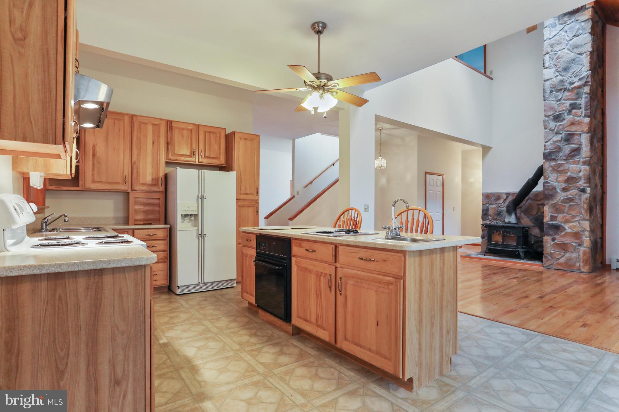 395 Packing House Road Berkeley Springs, WV 25411 - Photo 17 of 83