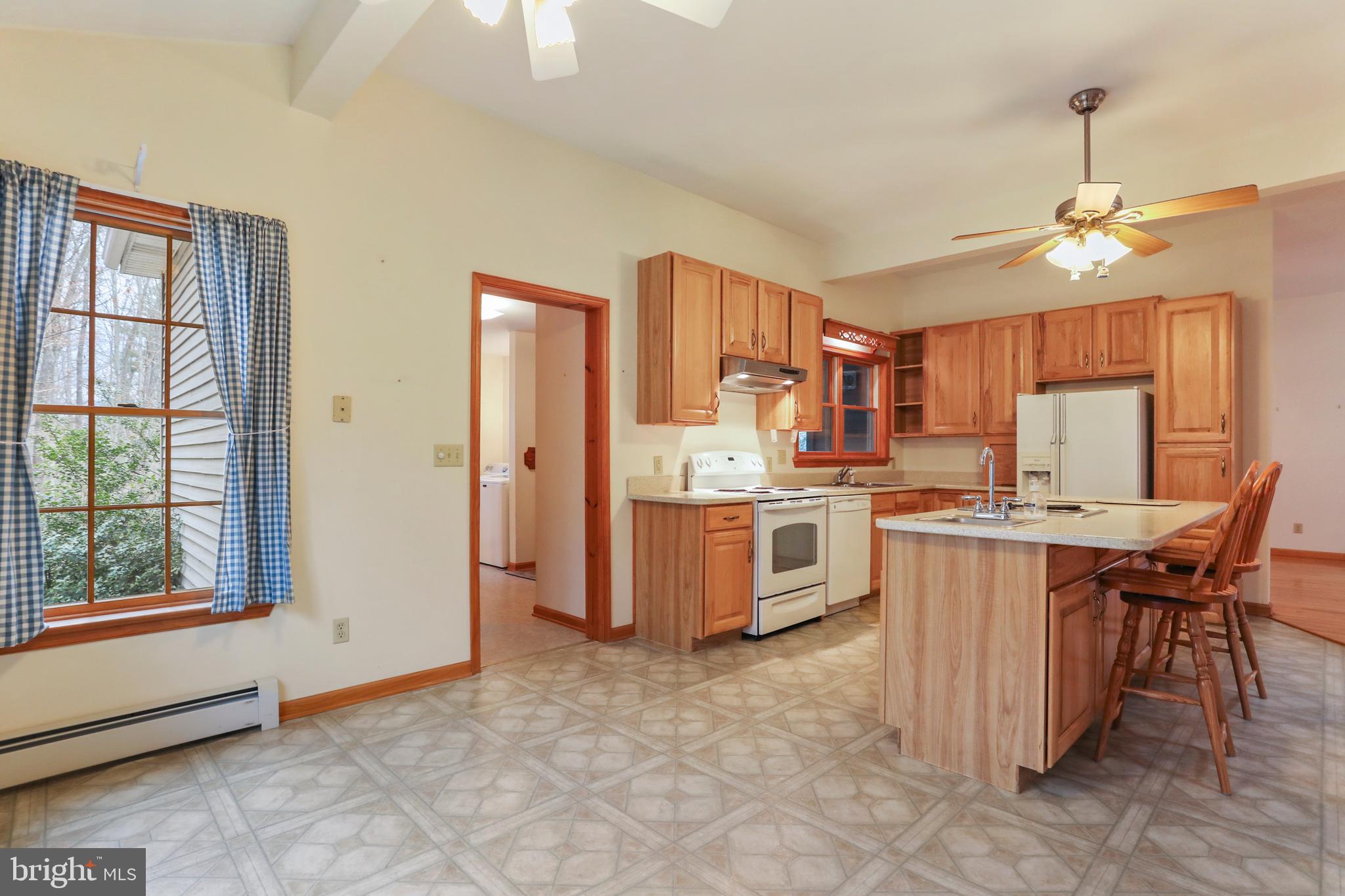 395 Packing House Road Berkeley Springs, WV 25411 - Photo 19 of 83