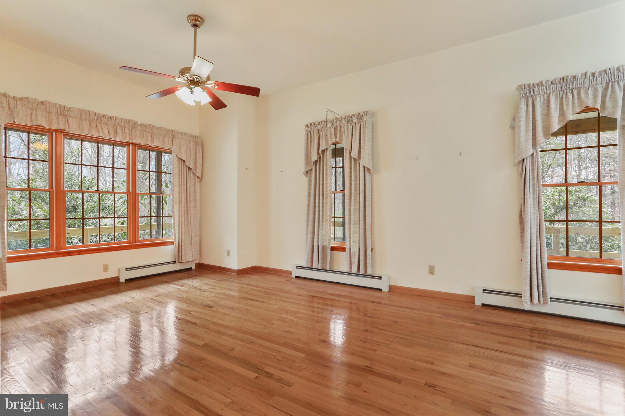 395 Packing House Road Berkeley Springs, WV 25411 - Photo 23 of 83