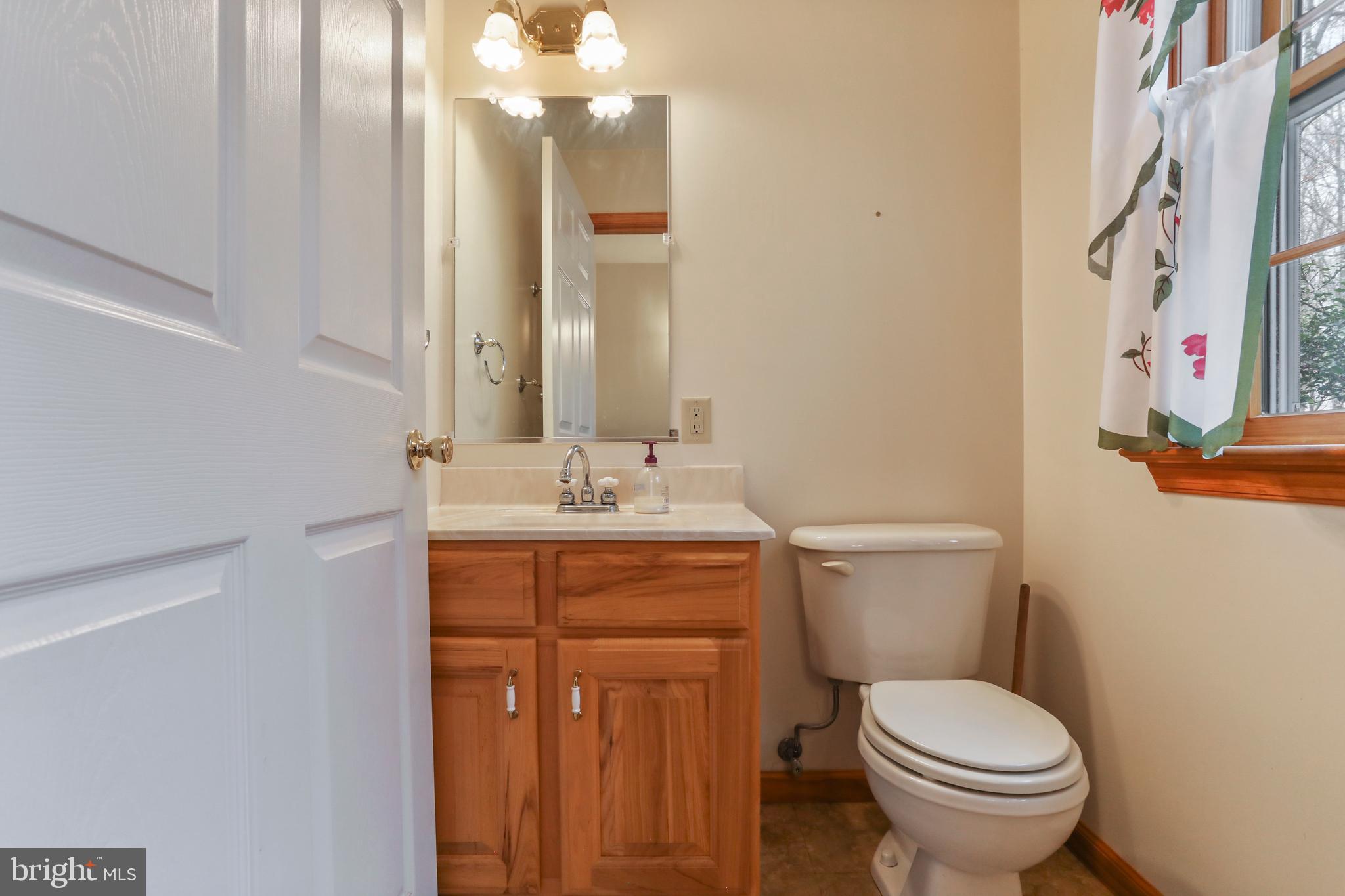 395 Packing House Road Berkeley Springs, WV 25411 - Photo 32 of 83