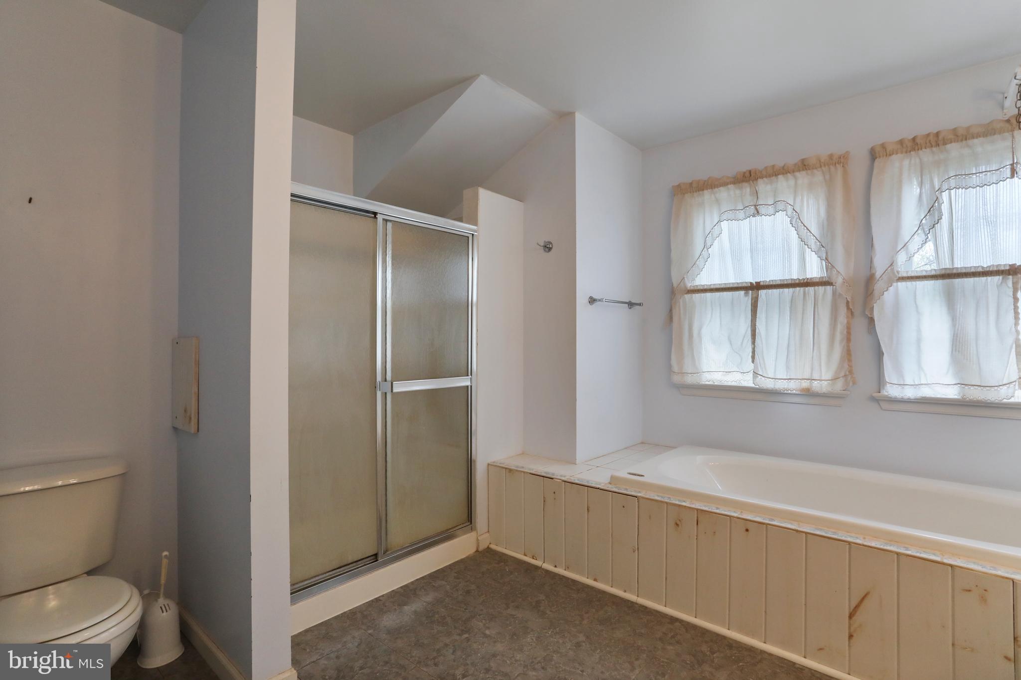 395 Packing House Road Berkeley Springs, WV 25411 - Photo 35 of 83