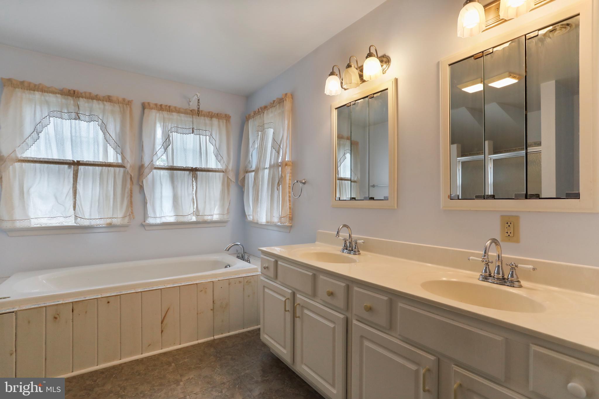 395 Packing House Road Berkeley Springs, WV 25411 - Photo 36 of 83