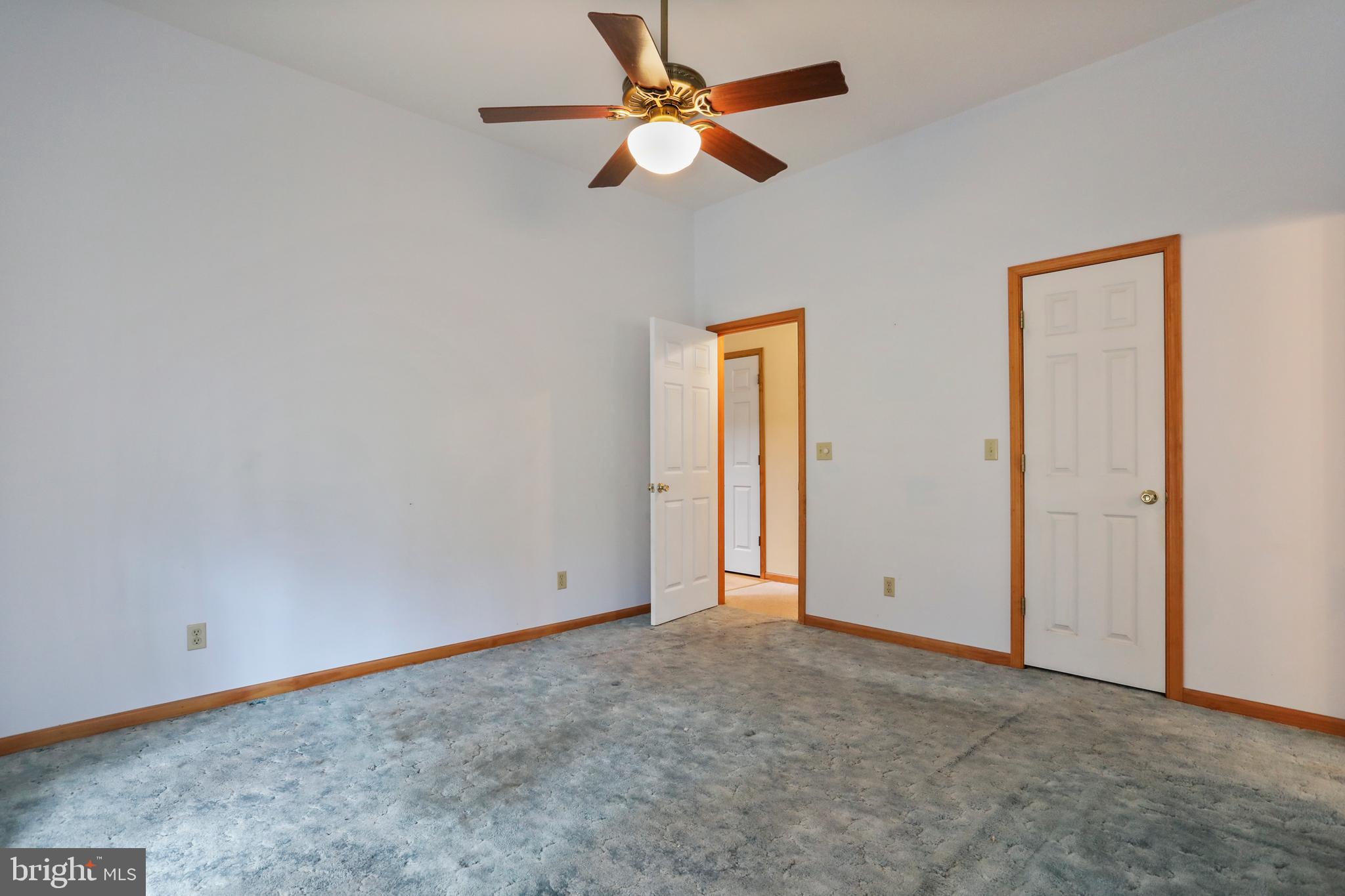 395 Packing House Road Berkeley Springs, WV 25411 - Photo 38 of 83