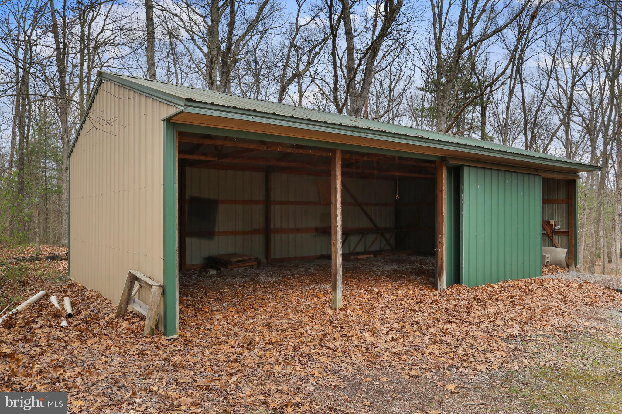 395 Packing House Road Berkeley Springs, WV 25411 - Photo 5 of 83