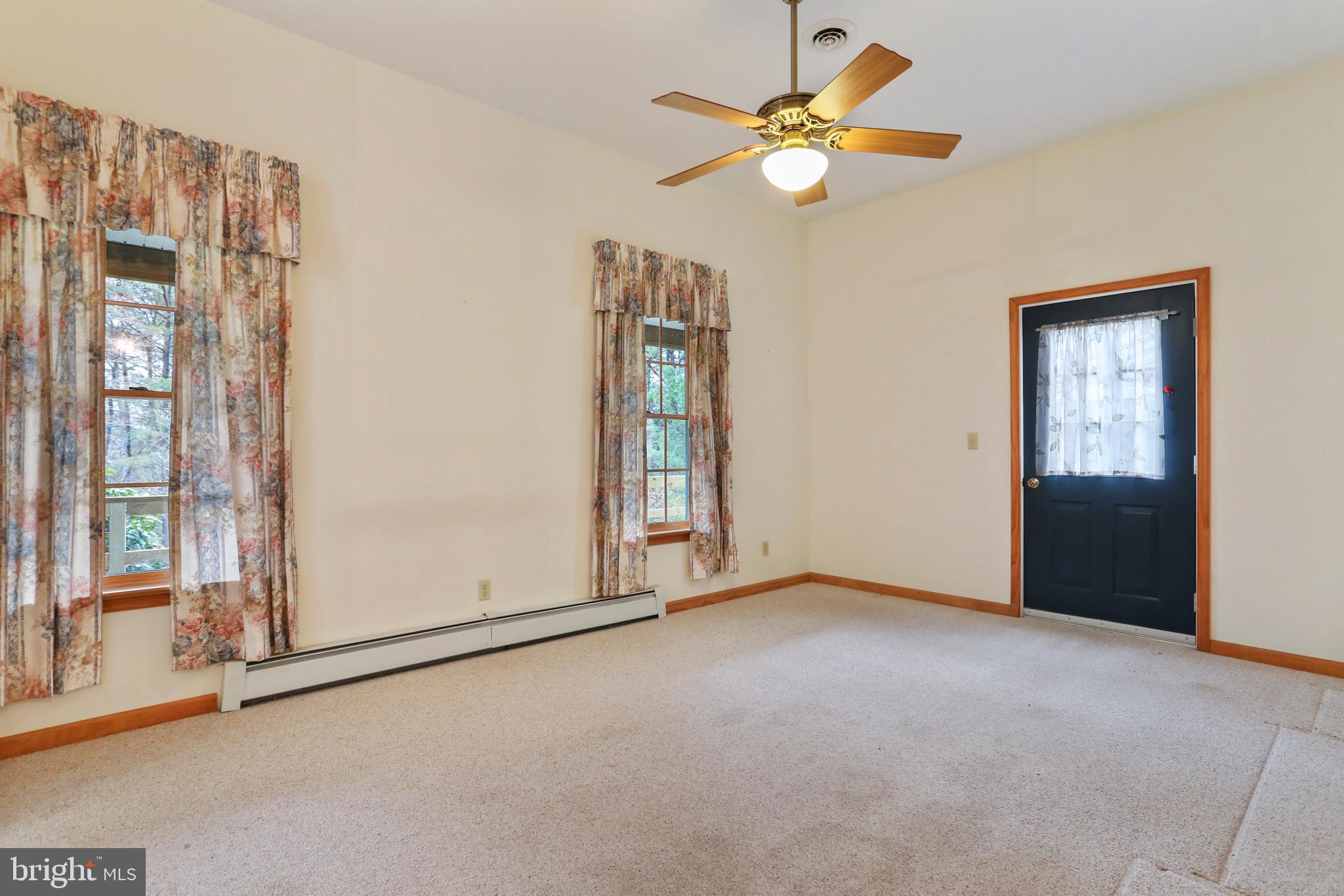 395 Packing House Road Berkeley Springs, WV 25411 - Photo 41 of 83