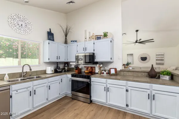 $440,000 | 19230 North 5th Street, Phoenix, AZ 85024