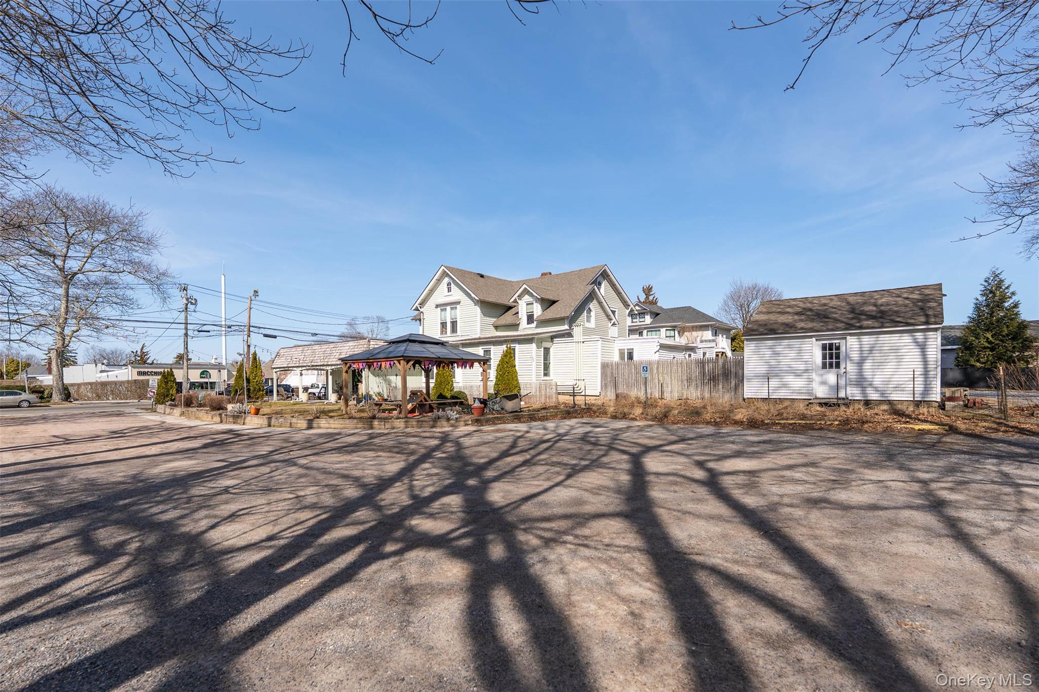13100 Main Road Mattituck, NY 11952 - Photo 15 of 25 13100 Main Rd, Mattituck